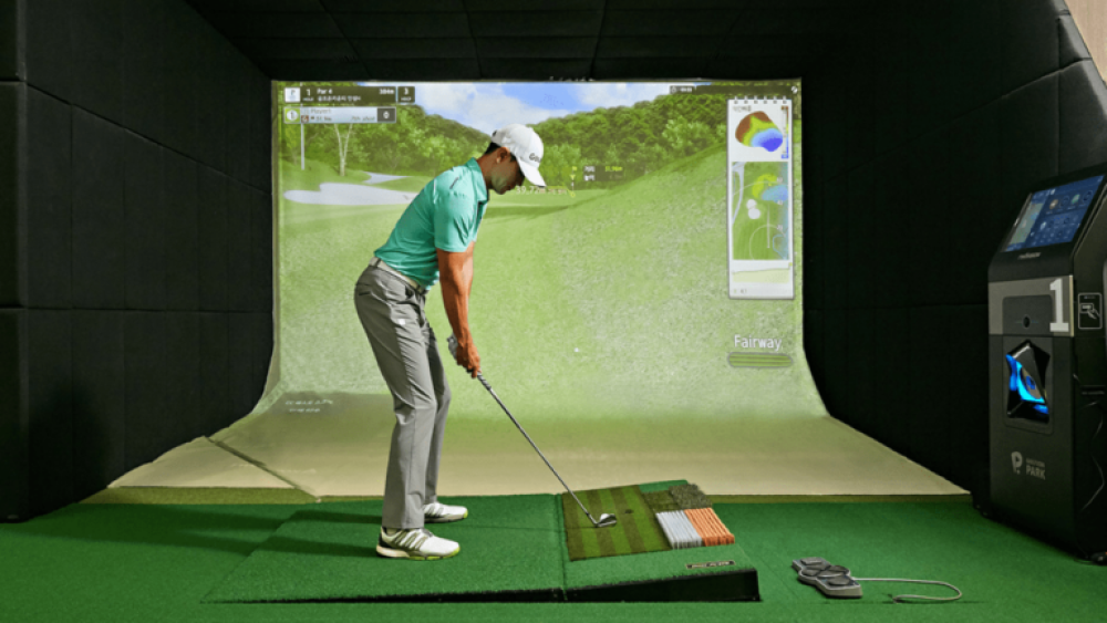 indoor golf driving range